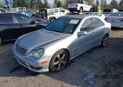 2006 Mercedes-Benz C 230 Sport z USA, uszkodzony, nr VIN WDBRF52H66F746205